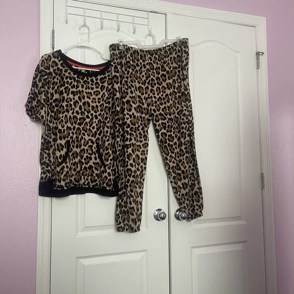 Secret Treasures Size 2X (18W-20W) Animal Print Loungewear Set Black Brown - Picture 1 of 4